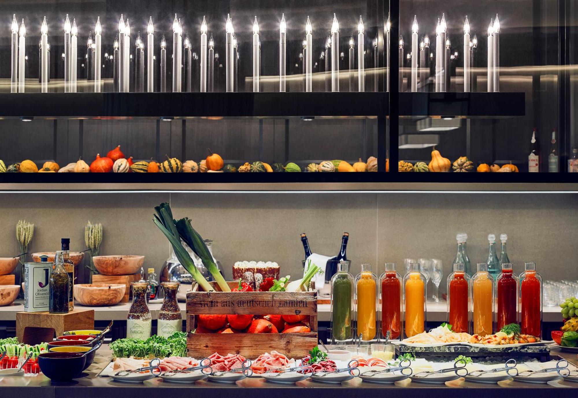 소피텔 프랑크푸르트 오페라 호텔 외부 사진 A salad bar